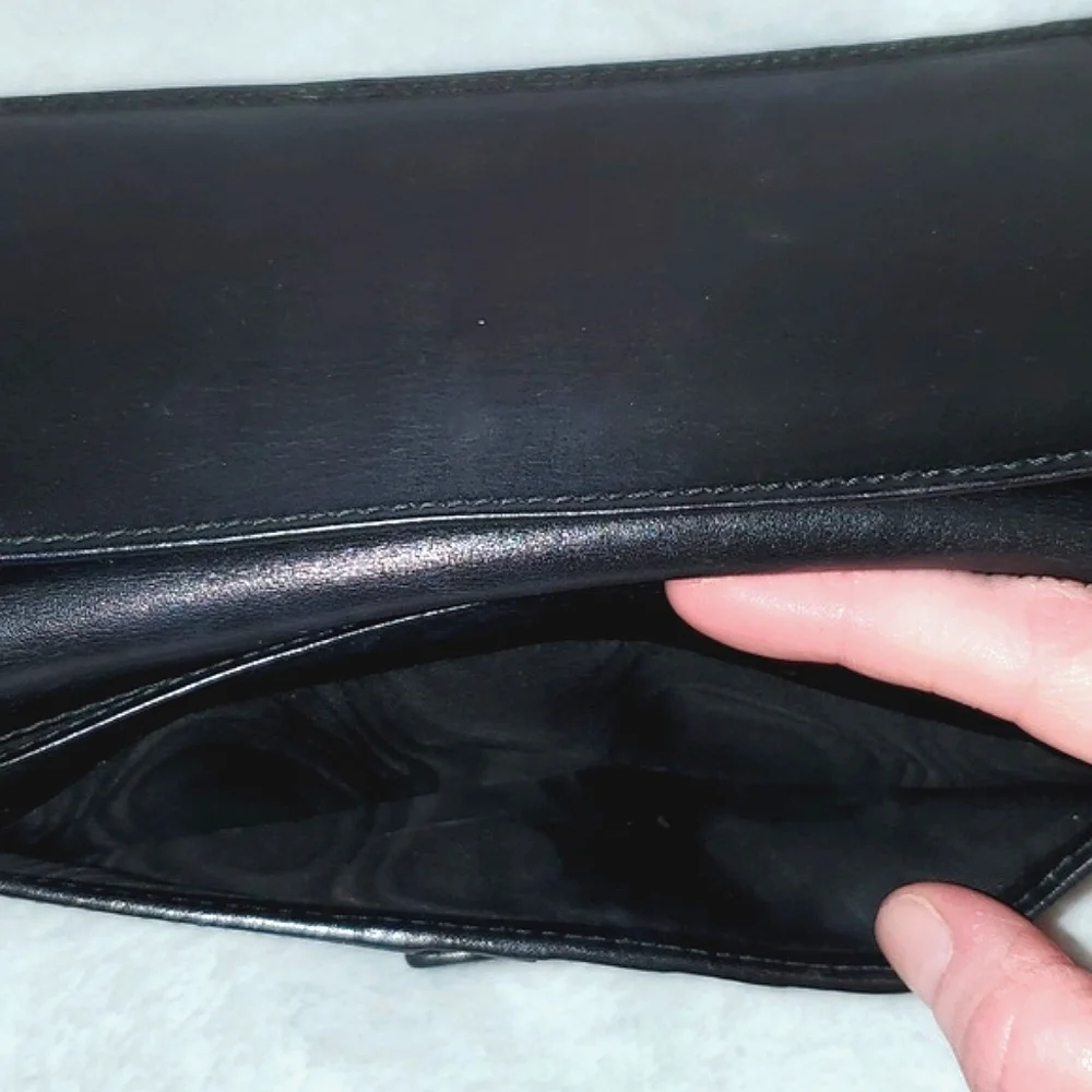 Gucci Black Guccissima Leather Flap Continental Wallet - Picture 12 of 16